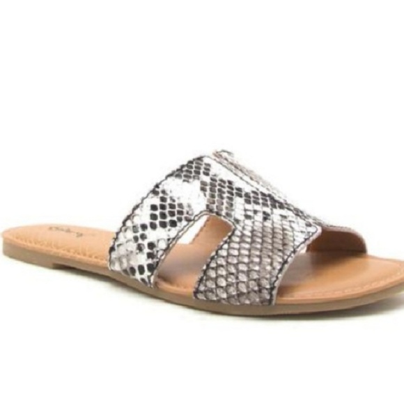 Only 5.5 left! Qupid Snakeskin slides sandals - Picture 4 of 7